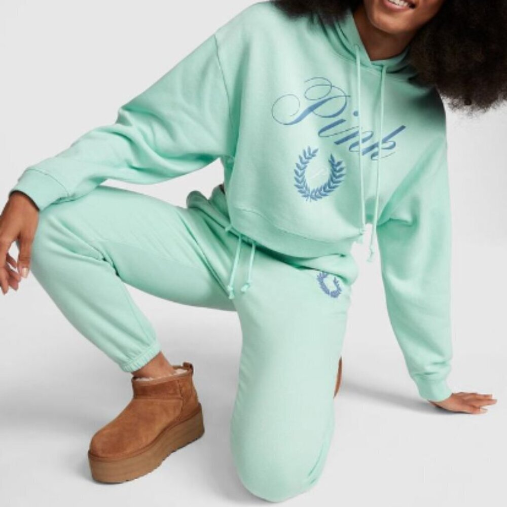 VS PINK Everyday Fleece High Waist Sweatpants in Blue Opal